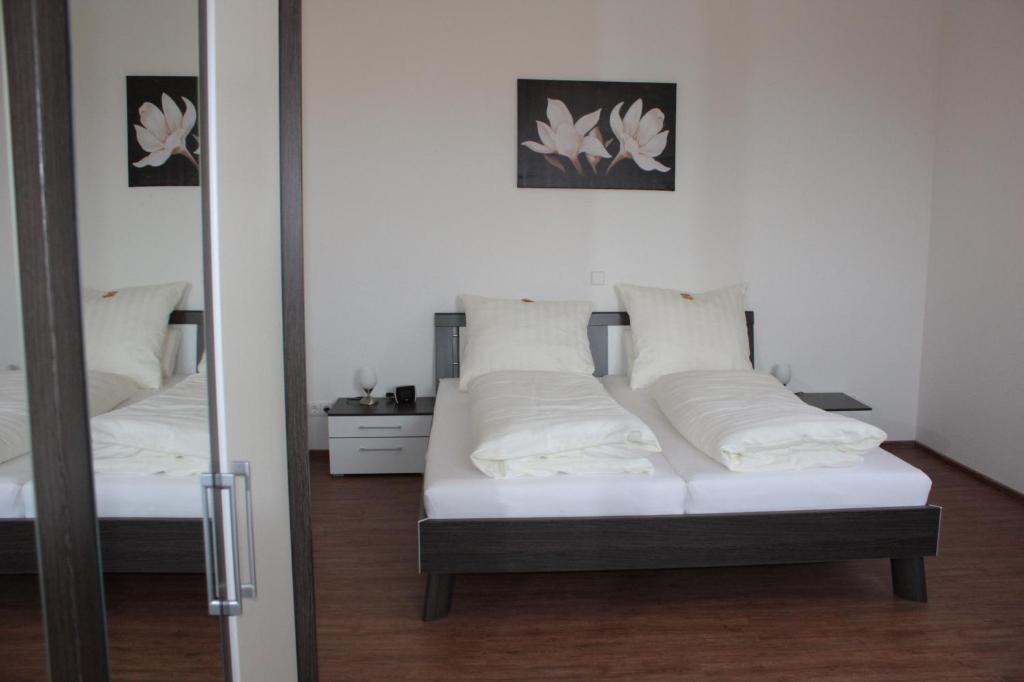 Aparthotel Thai Tawan Rheinhausen Zimmer foto